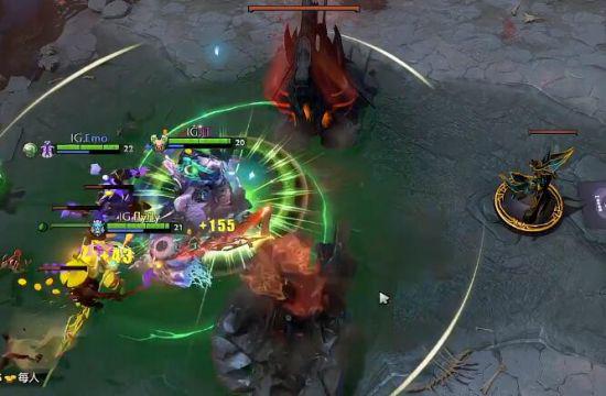 九号在王者荣耀十周年庆典上吸引年轻玩家